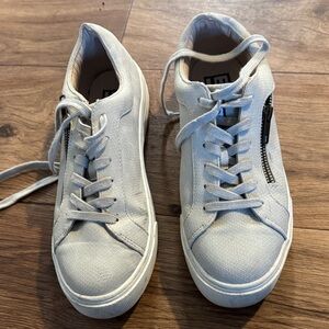 Women's White Casual Sneakers